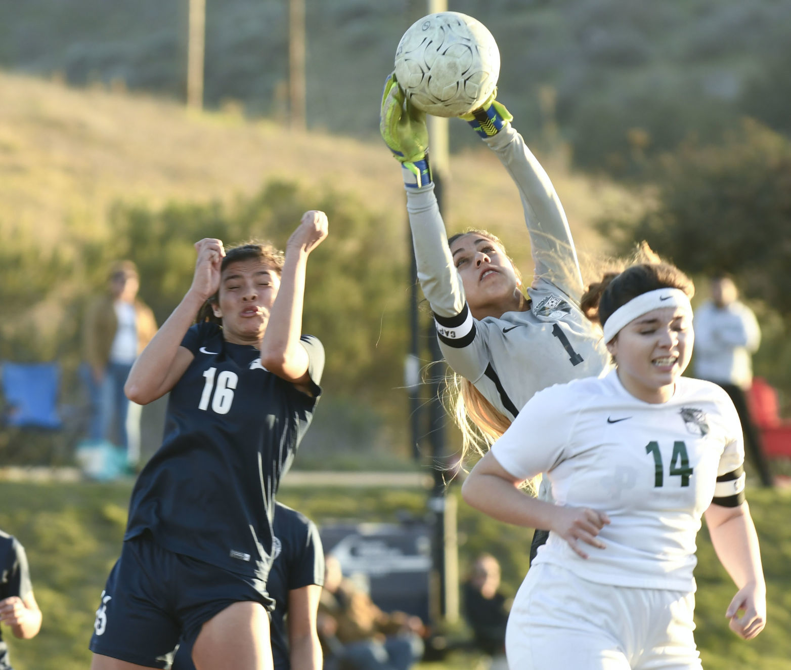 021220 Dinuba OA girls soccer 17.jpg